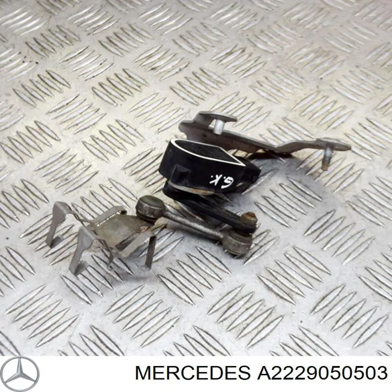 Sensor de nivel de carrocería trasero A2229050503 Mercedes