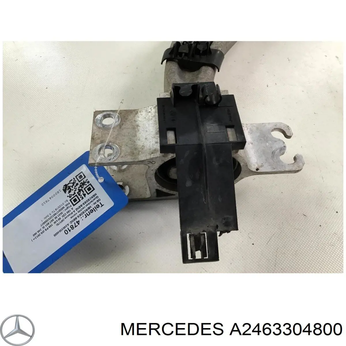Brazo inferior derecho de la suspensión delantera A2463304800 Mercedes