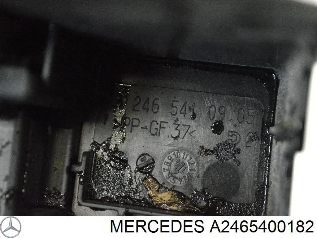 Caja de fusibles 2465400182 Mercedes