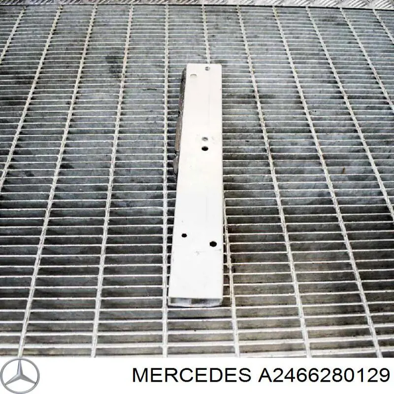 Comprar A2466280129 Mercedes Soporte de panel frontal izquierdo