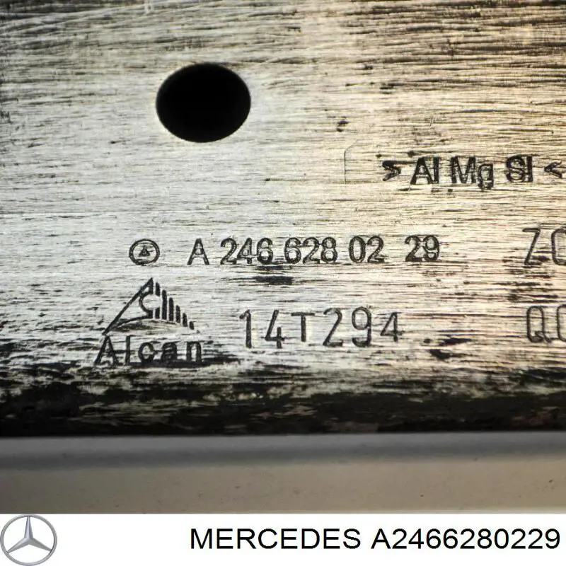 A2466280229 Mercedes Soporte de panel frontal derecho
