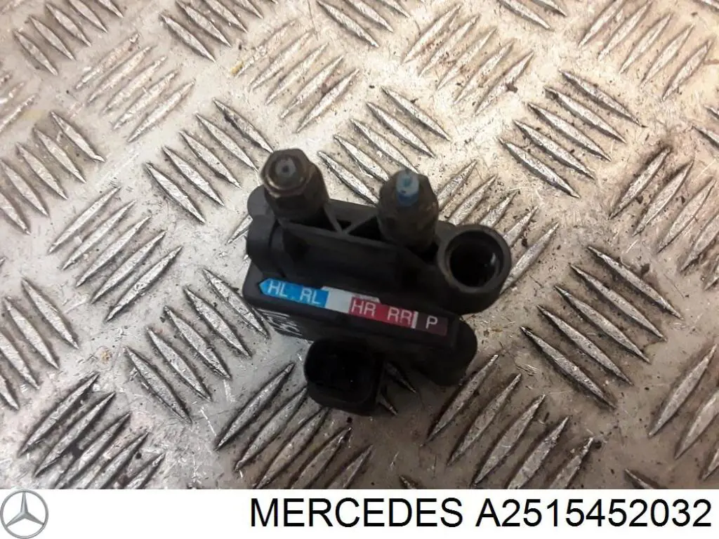  Mercedes 2515454132
