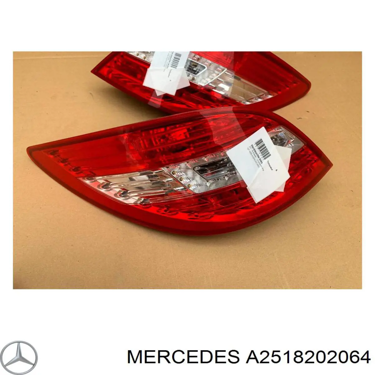Piloto trasero derecho Mercedes 251820206464