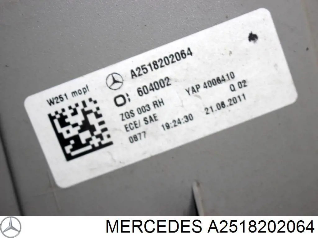 Piloto trasero derecho 251820206464 Mercedes