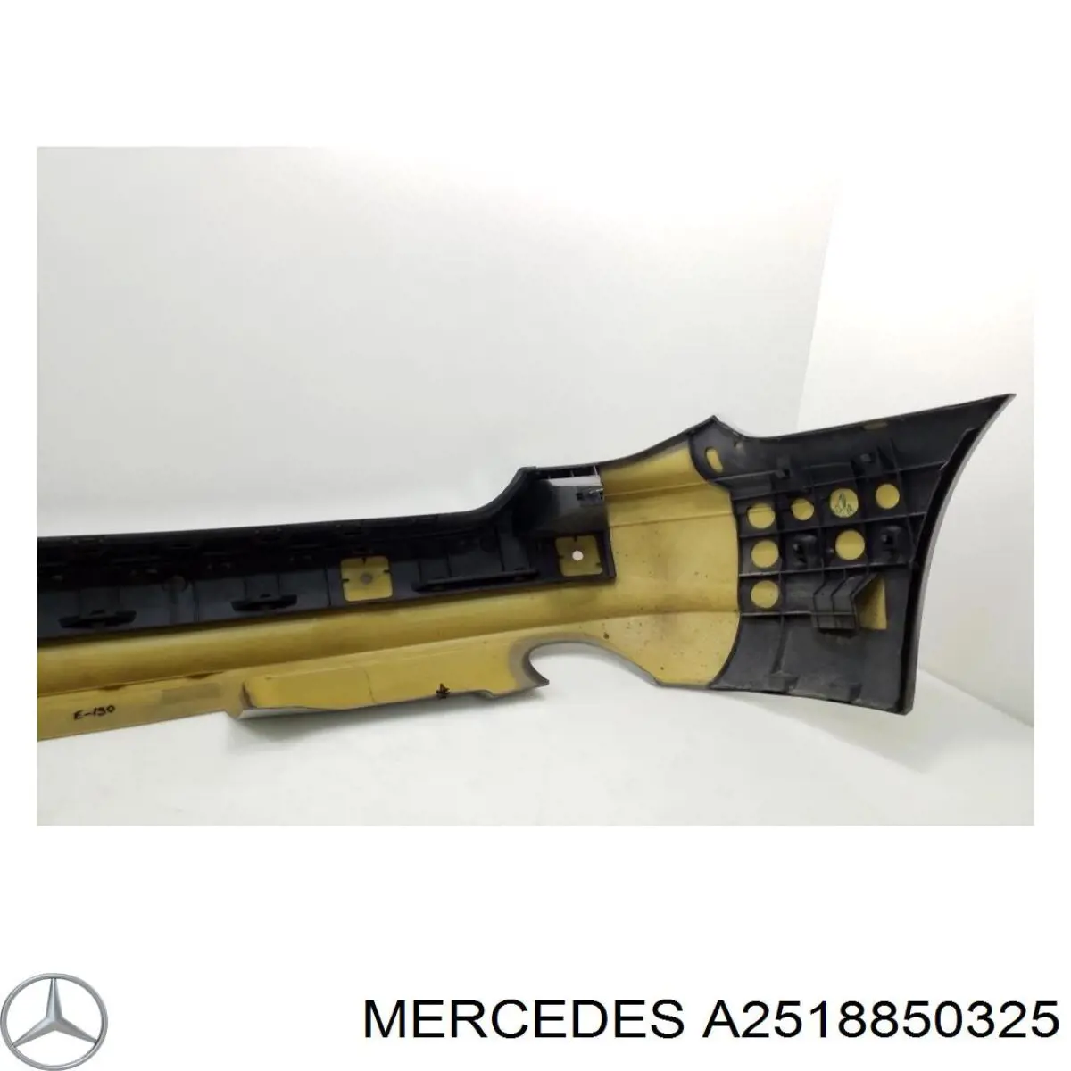 25188503259999 Mercedes parachoques trasero