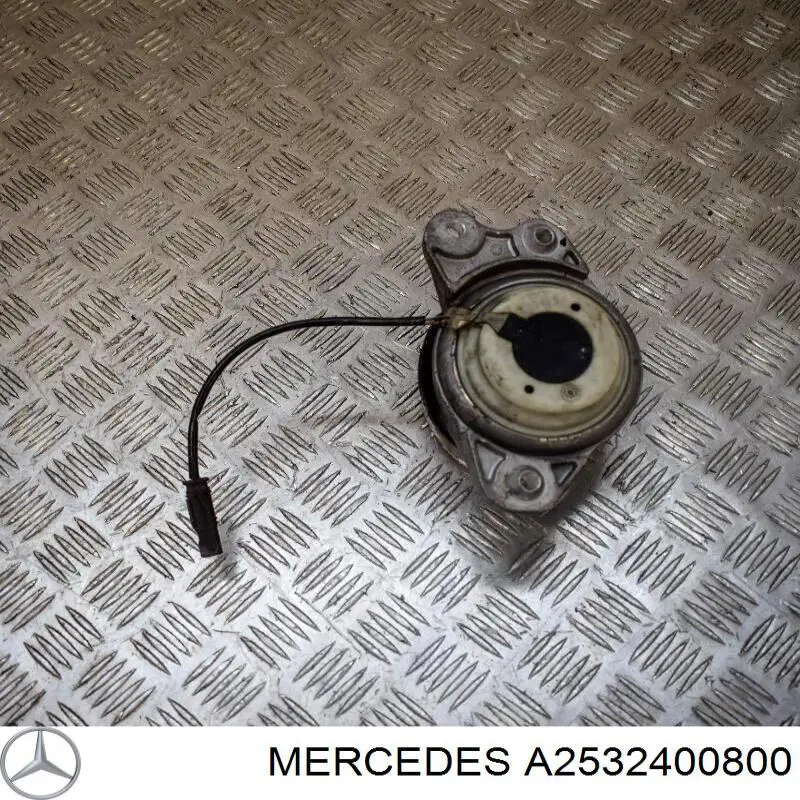 Taco motor derecho Mercedes GLC X253