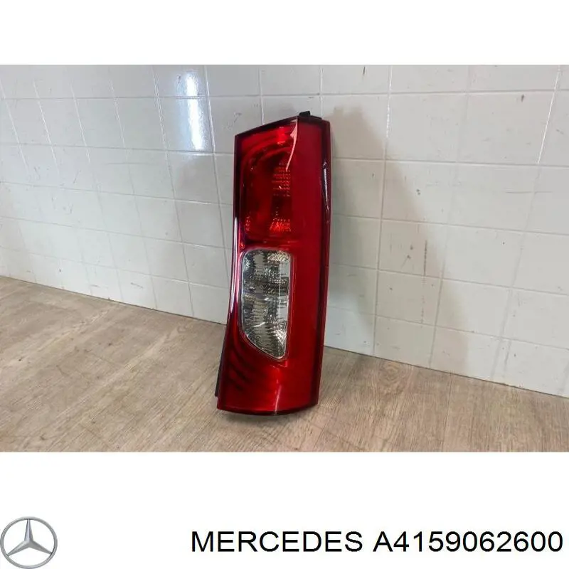 Piloto trasero derecho A4159062600 Mercedes