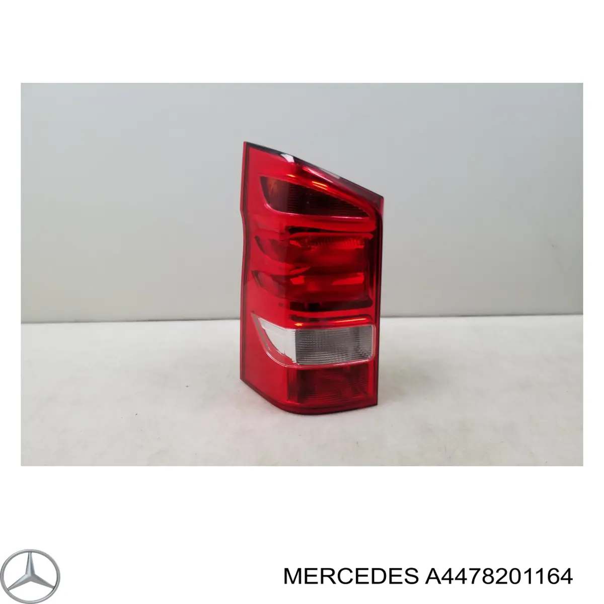 Piloto trasero izquierdo Mercedes A4478201164 precio, desde 96,95 EUR