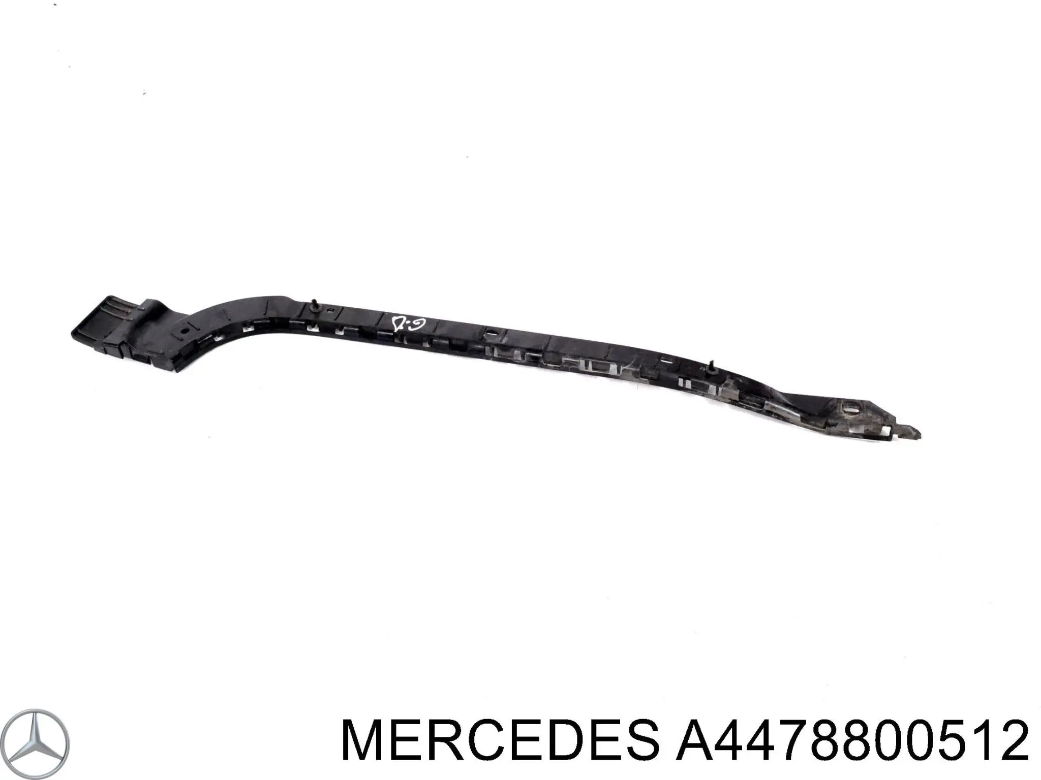A4478800512 Mercedes Guía derecha del parachoques trasero