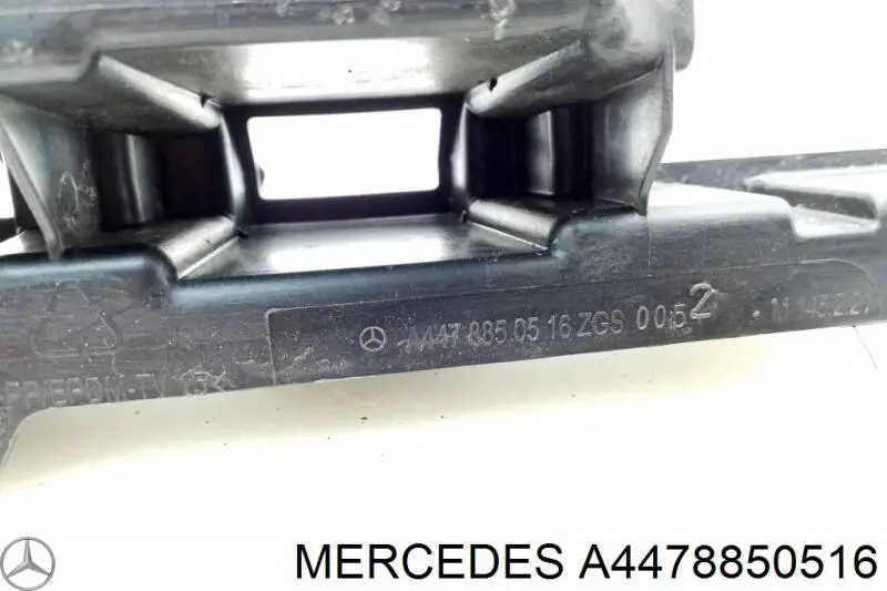 Relleno de parachoques trasero Mercedes A4478850516 precio, desde 36,12 EUR