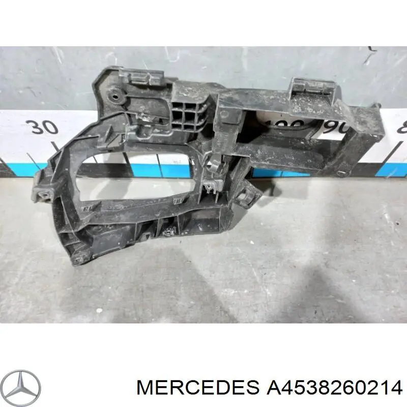Soporte de parachoques delantero derecho Mercedes A4538260214 precio, desde 63,99 EUR