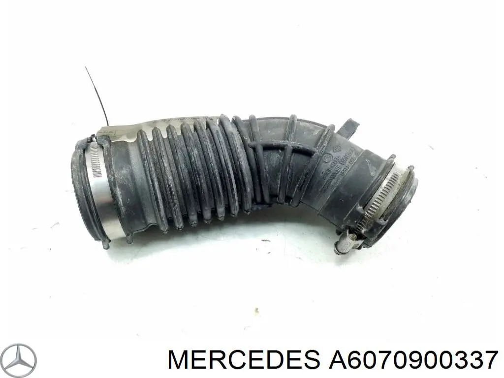 Conducto de aire, salida del filtro de aire Mercedes A6070900337 precio, desde 54,65 EUR