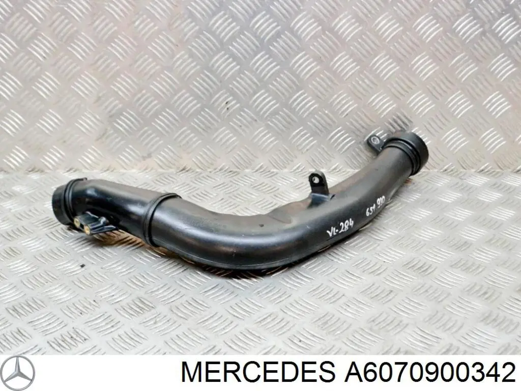 A6070900342 Mercedes tubo flexible de aire de sobrealimentación superior izquierdo
