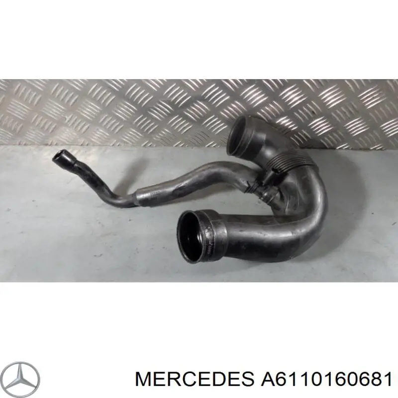 A6110160681 Mercedes tubo de ventilacion del carter (separador de aceite)