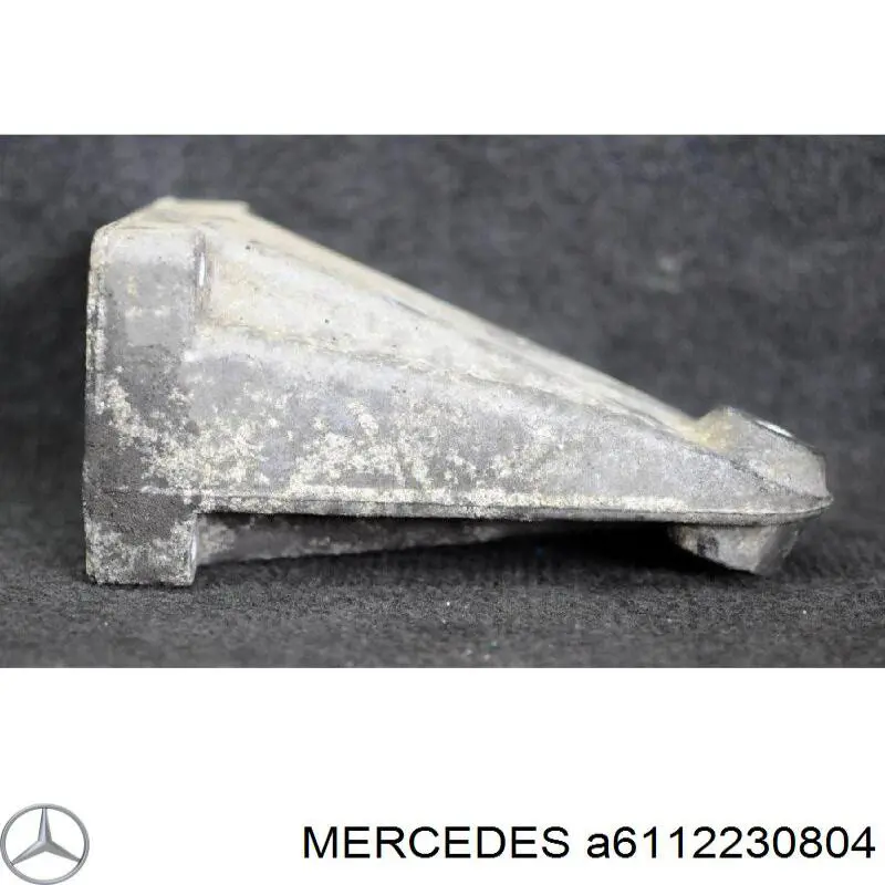 Soporte para taco de motor derecho Mercedes A6112230804