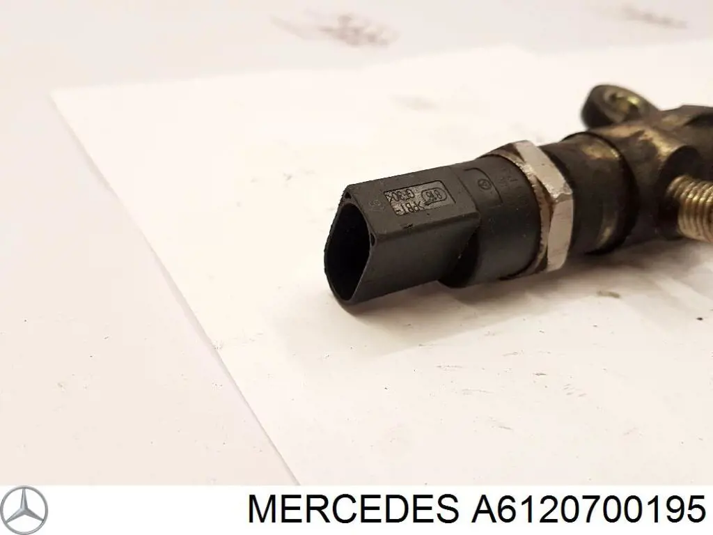 Rampa de combustible Mercedes A6120700195 precio, desde 71,15 EUR