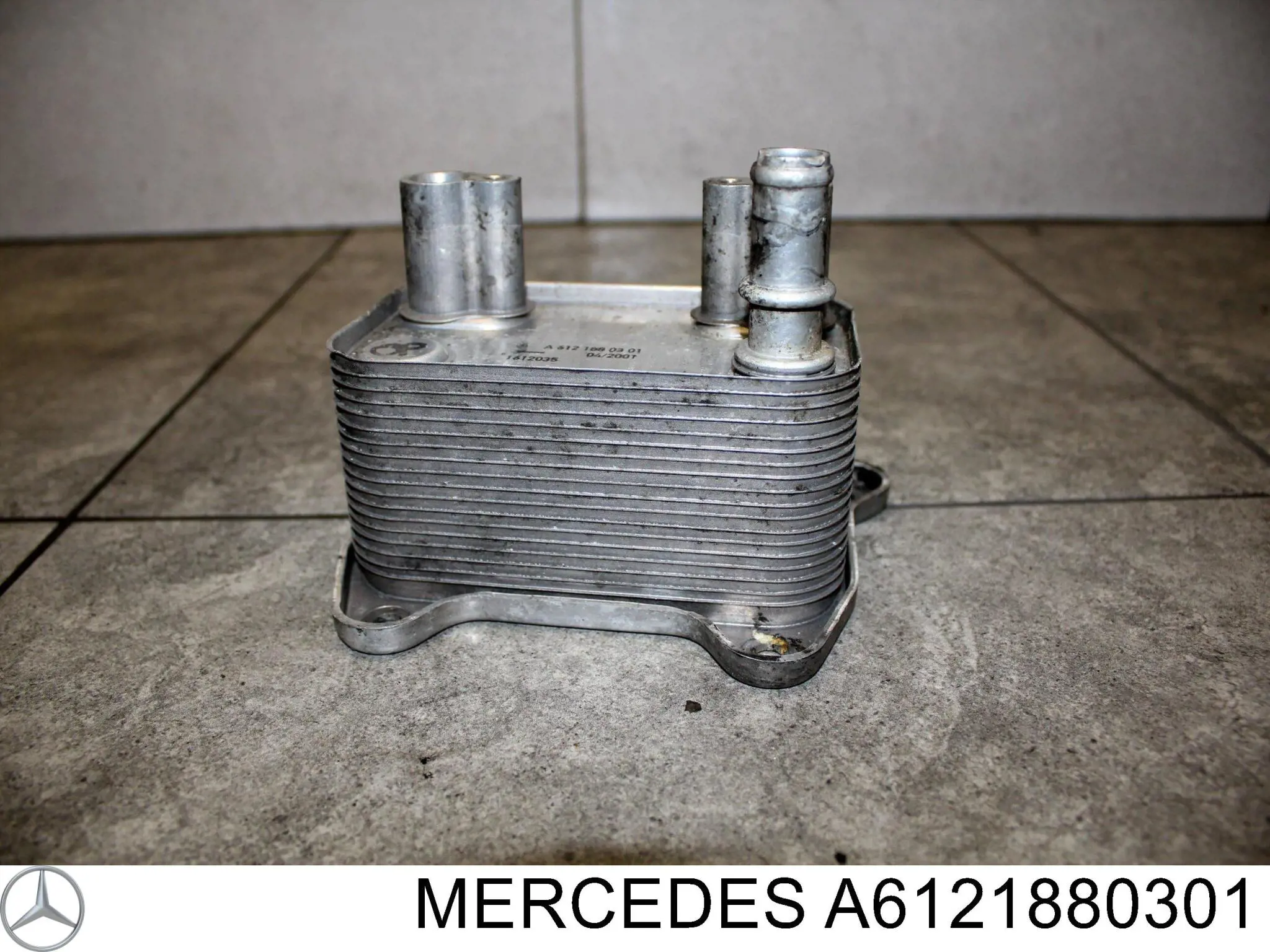 A6121880301 Mercedes radiador de aceite