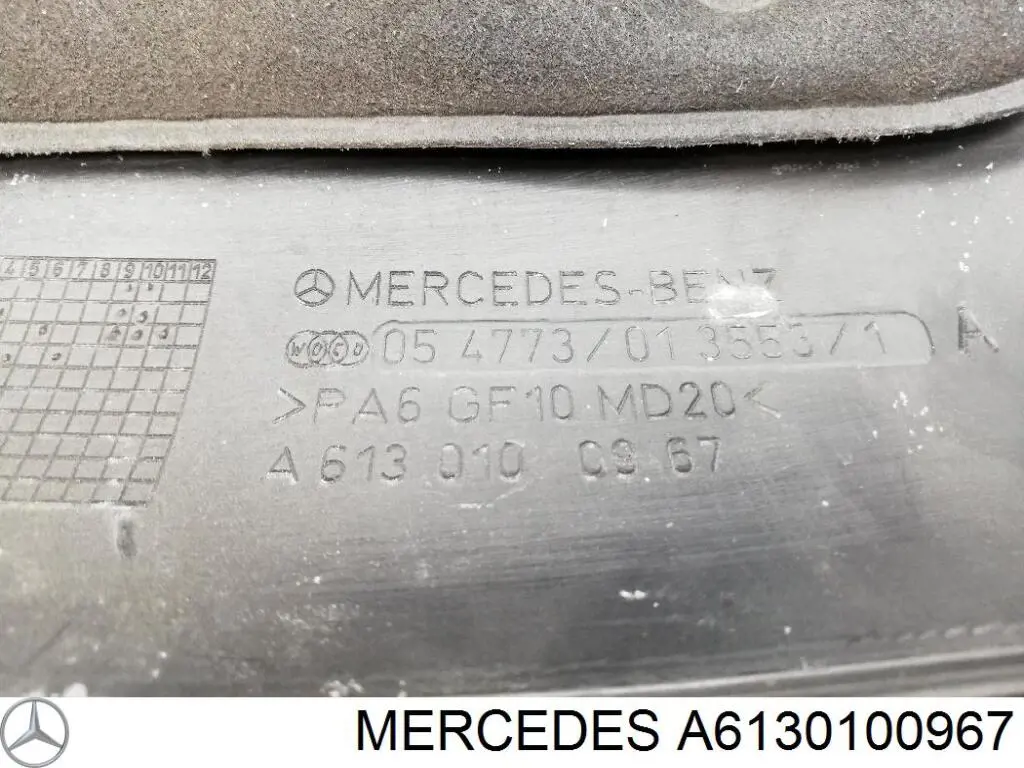 6130100967 Mercedes cubierta de motor decorativa