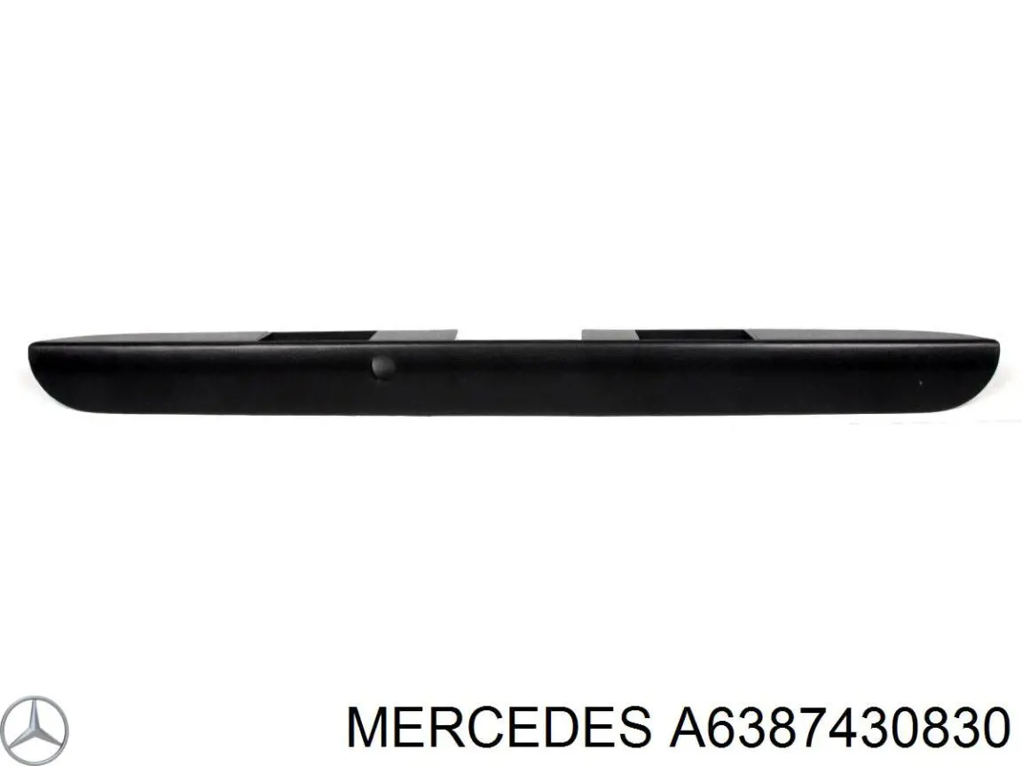 A6387430830 Mercedes cubierta, piloto de matrícula