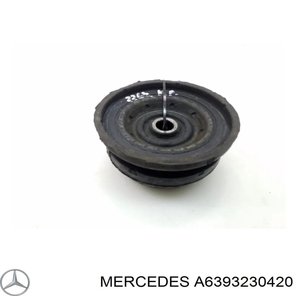 A6393230420 Mercedes soporte amortiguador delantero