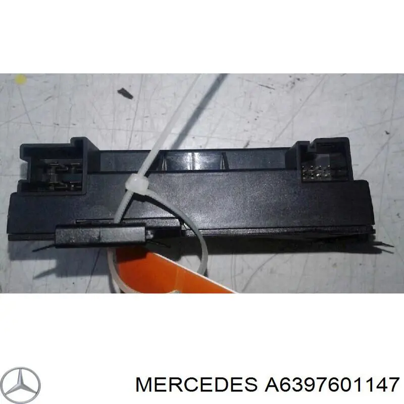 Comprar A6397601147 Mercedes Rodillo central derecho de puerta corrediza