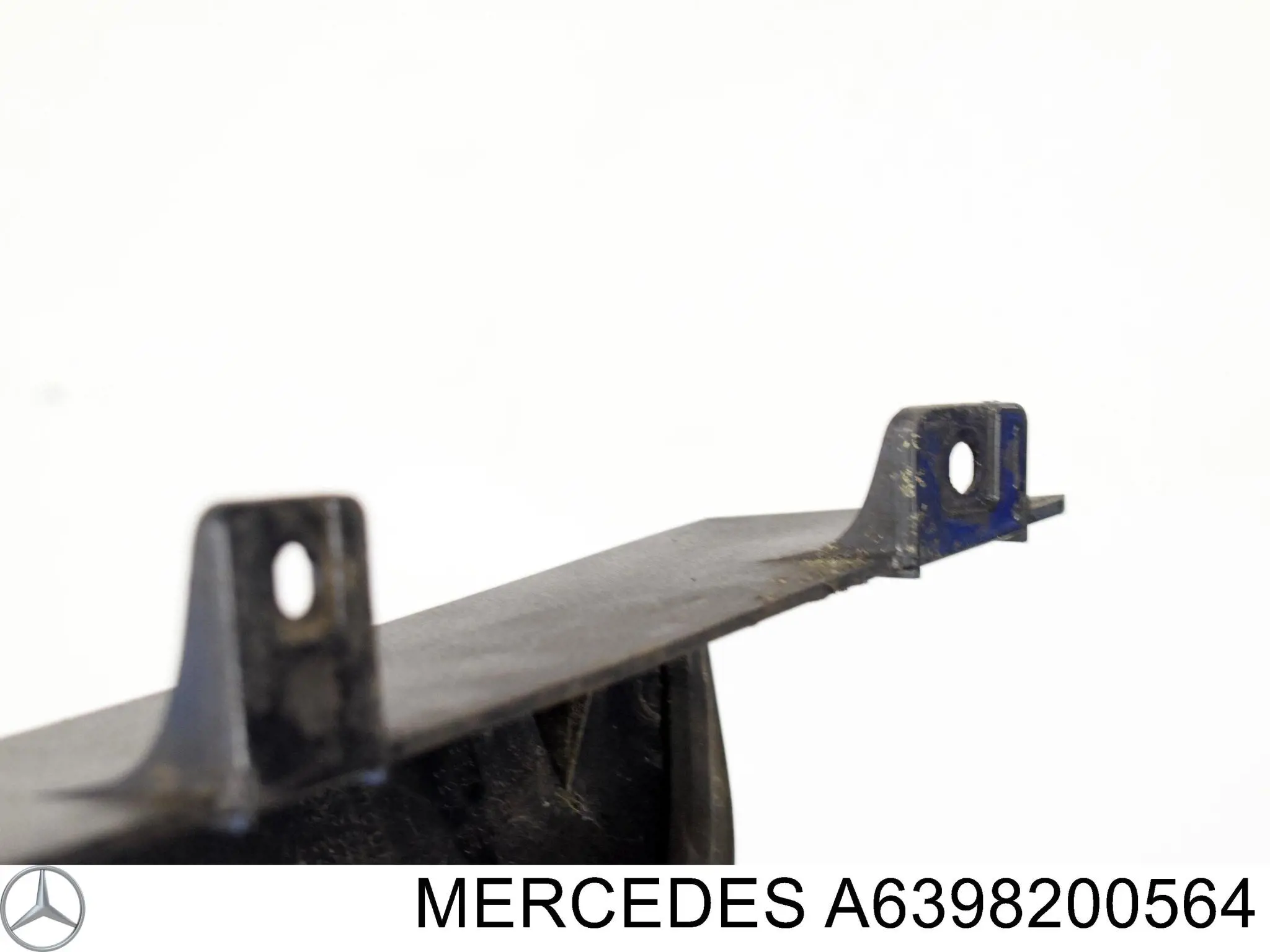 Piloto trasero izquierdo superior A6398200564 Mercedes
