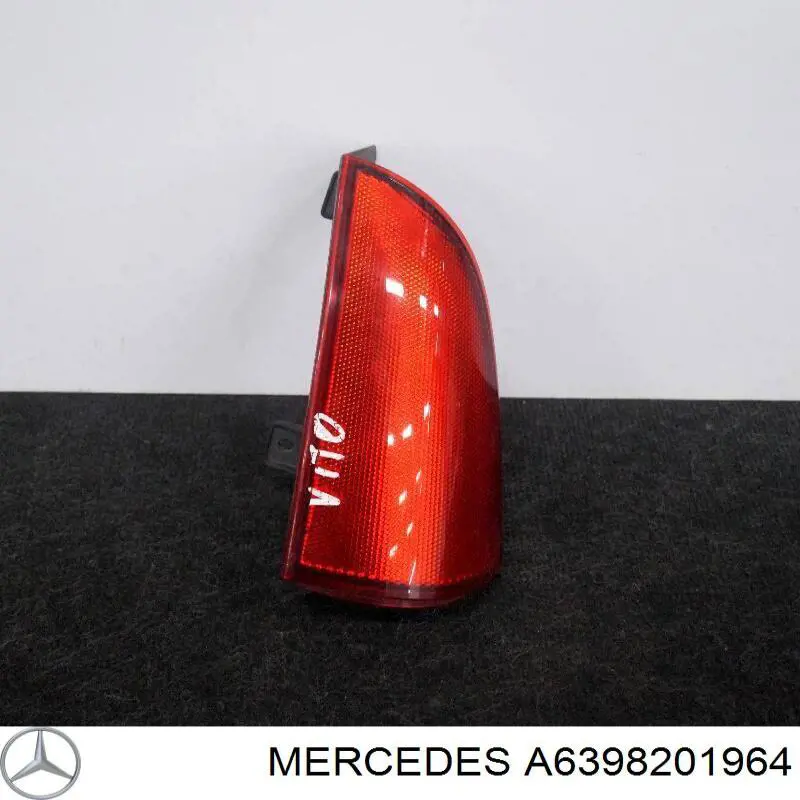 Comprar A6398201964 Mercedes Piloto trasero derecho superior