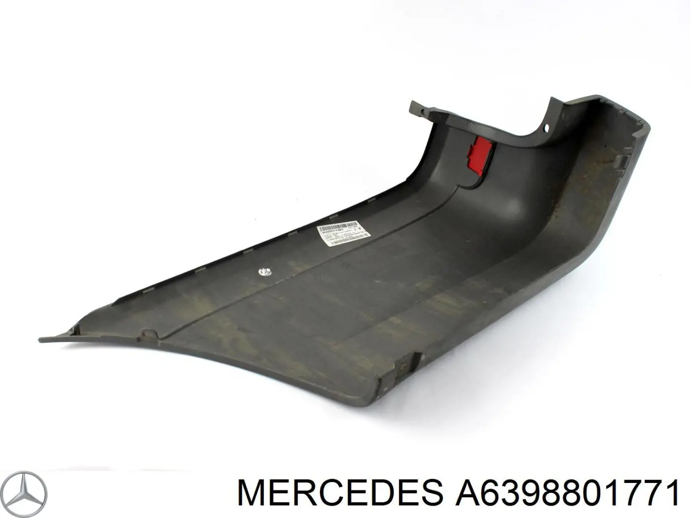 A6398801771 Mercedes parachoques trasero, parte derecha