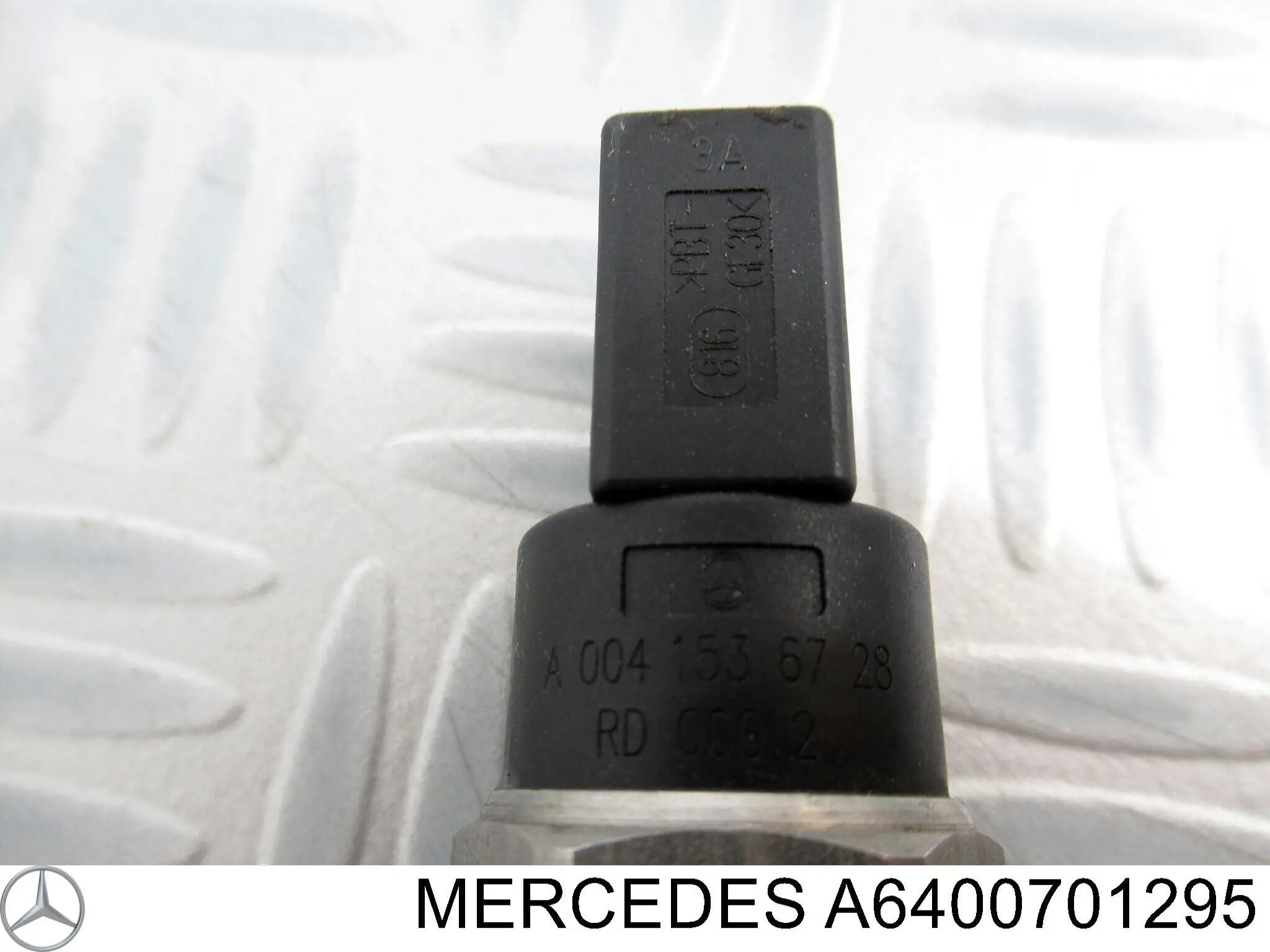 Comprar A6400701295 Mercedes Rampa de combustible