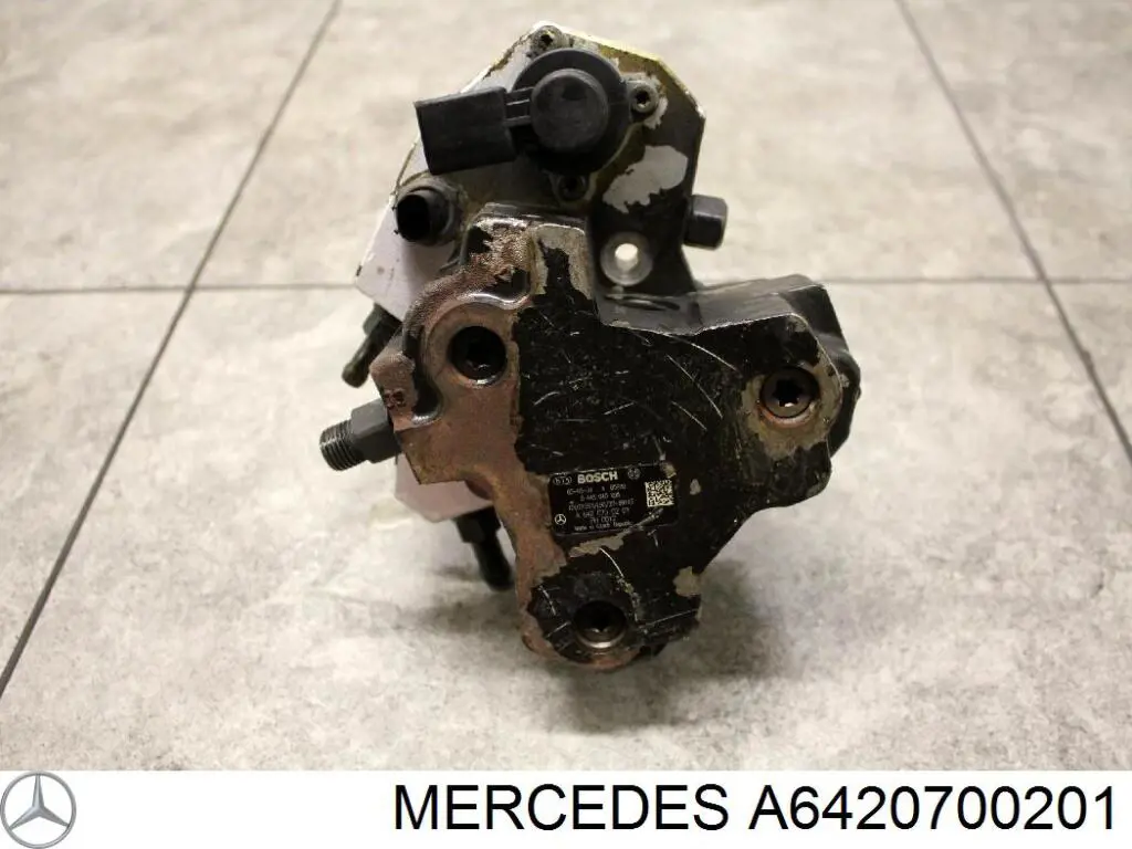 Bomba inyectora A6420700201 Mercedes
