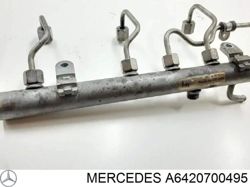 Rampa de combustible izquierda Mercedes A6420700495