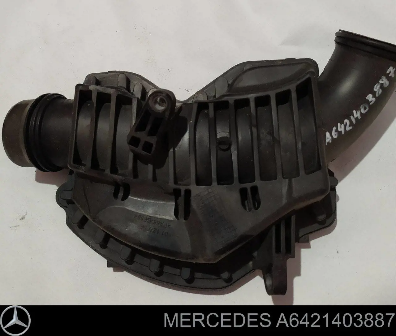 Tubo de salida de aire del turbocompresor Mercedes A6421403887 precio, desde 285,14 EUR
