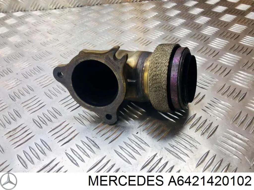 Colector de escape izquierdo Mercedes A6421420102 precio, desde 151,01 EUR