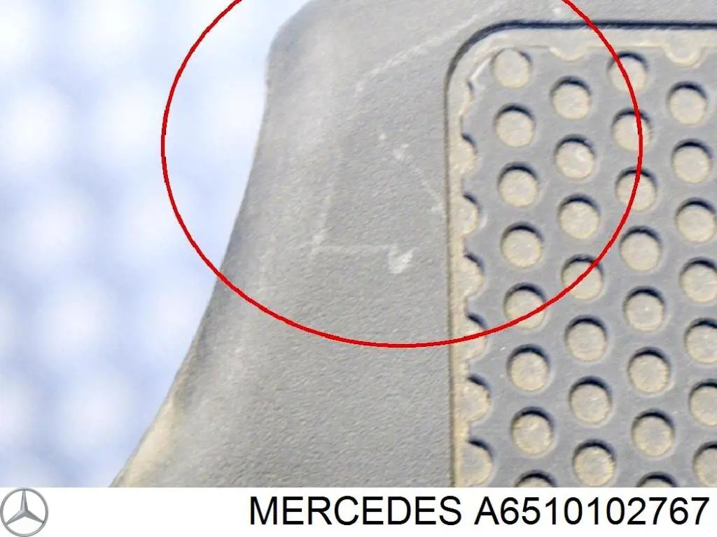 Cubierta motor Mercedes A6510102767