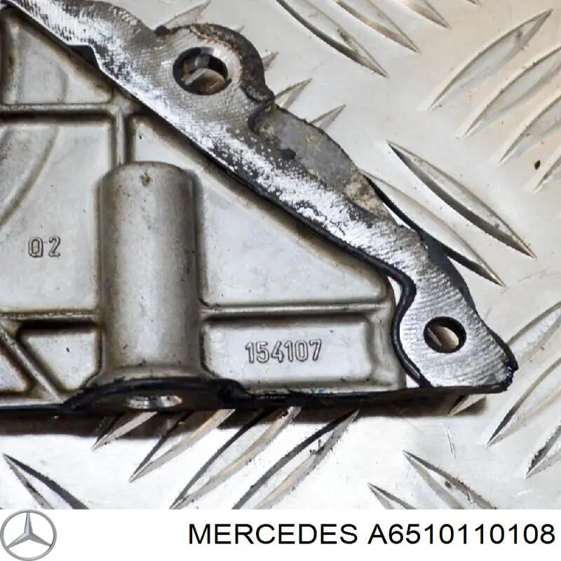 Tapa delantera de la culata A6510110108 Mercedes