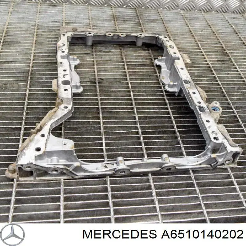 A6510140202 Mercedes Cárter de aceite, parte superior