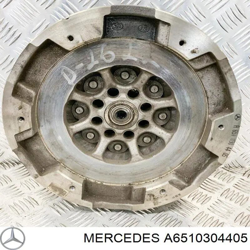 A651030440580 Mercedes volante de motor