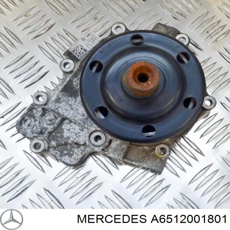 Comprar A6512001801 Mercedes Bomba de agua para motor