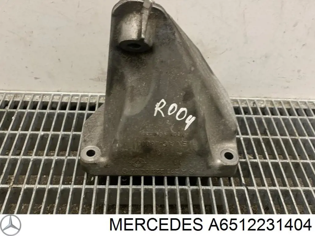Soporte derecho del motor A6512231404 Mercedes
