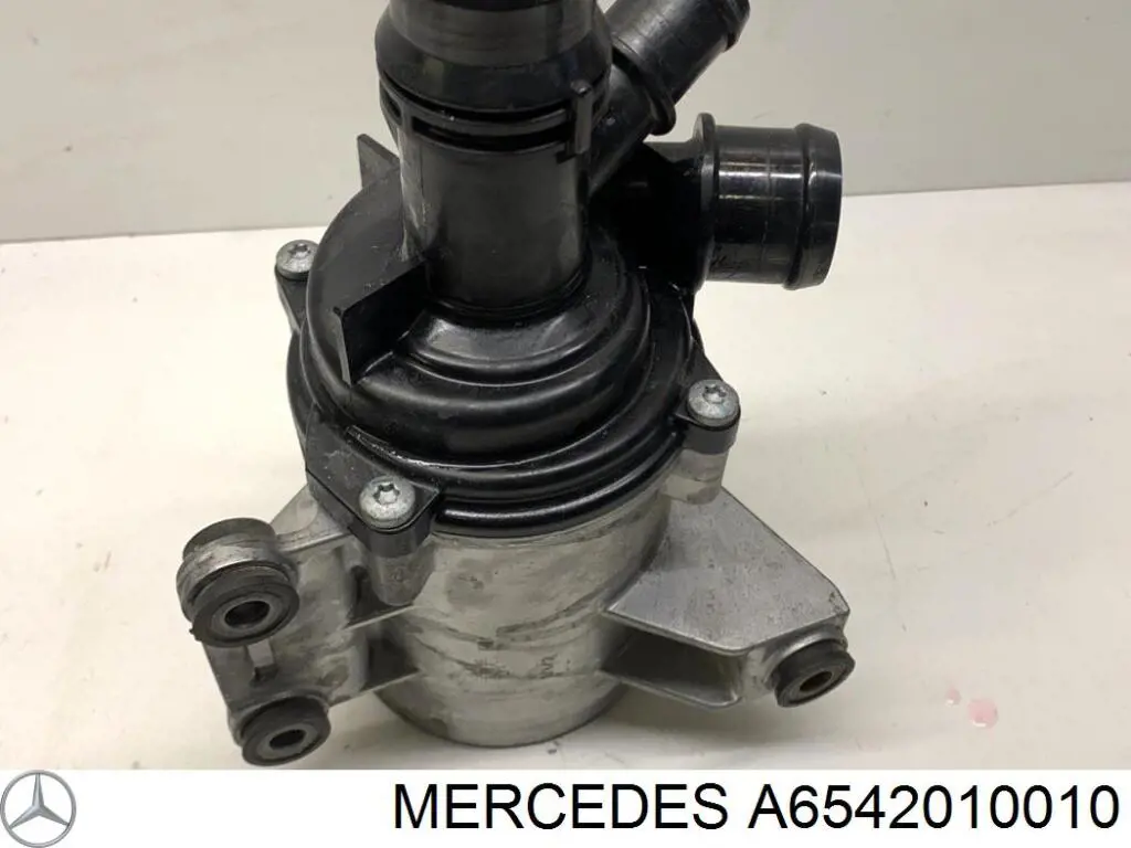 Comprar A6542010010 Mercedes Bomba de agua para motor