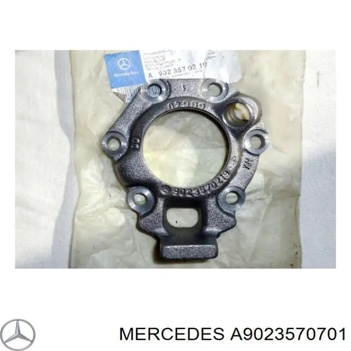 Árbol de transmisión trasero derecho Mercedes Sprinter 3-T (903)