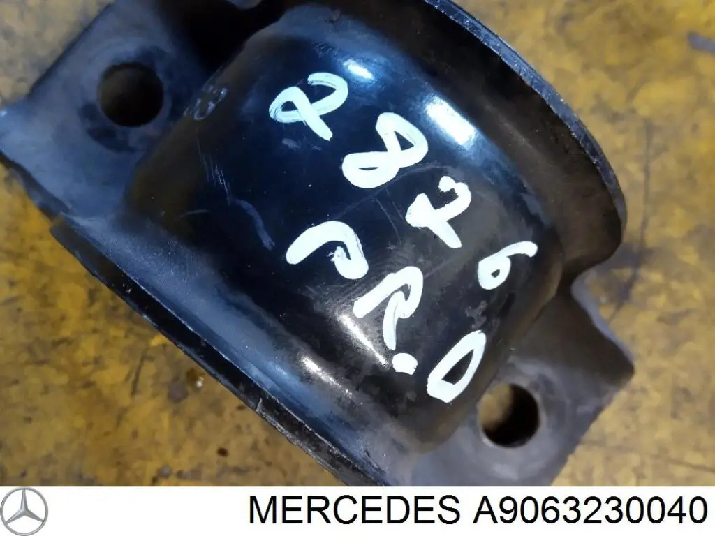 Abrazadera de la bieleta estabilizadora delantera Mercedes A9063230040 precio, desde 5,07 EUR