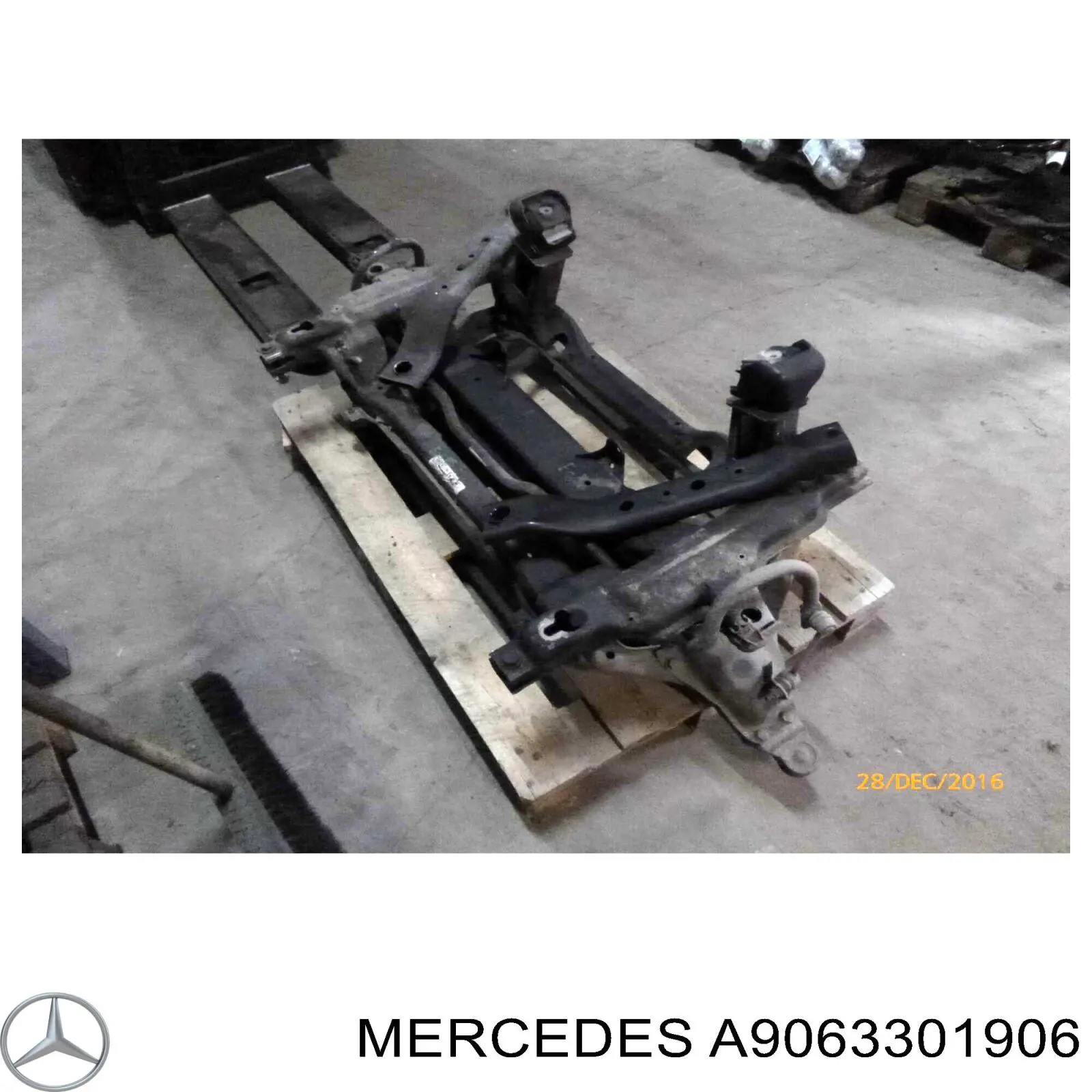 Subchasis delantero soporte motor Mercedes Sprinter 4,6-T (906)