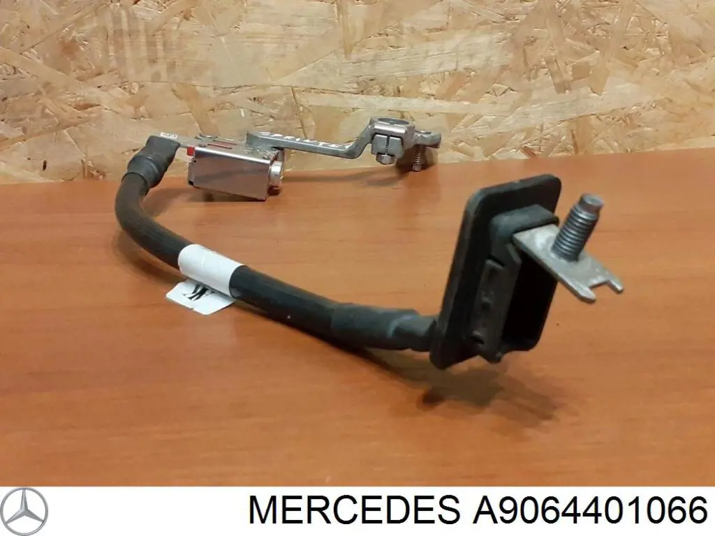 Comprar A9064401066 Mercedes Terminal de batería