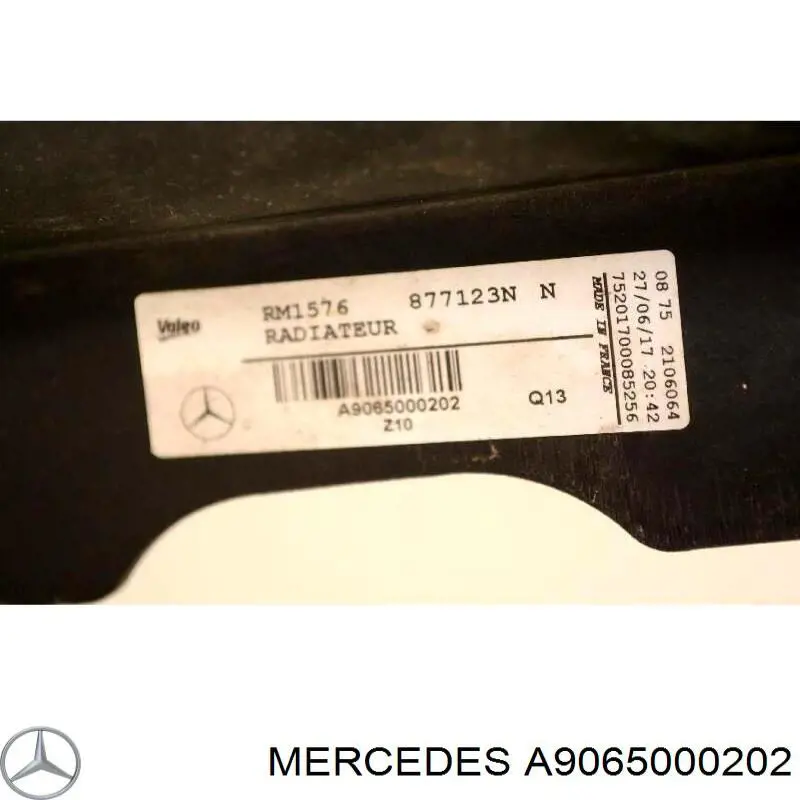 Comprar A9065000202 Mercedes Radiador de auto
