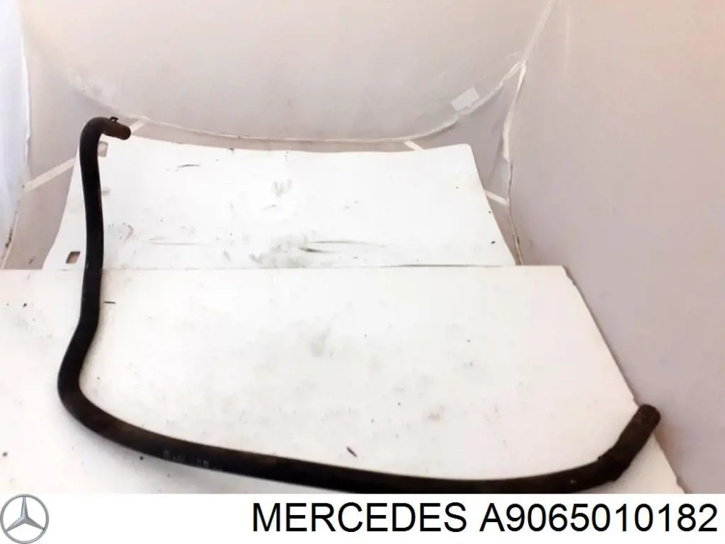 Manguera superior del radiador Mercedes A9065010182 precio, desde 10,01 EUR
