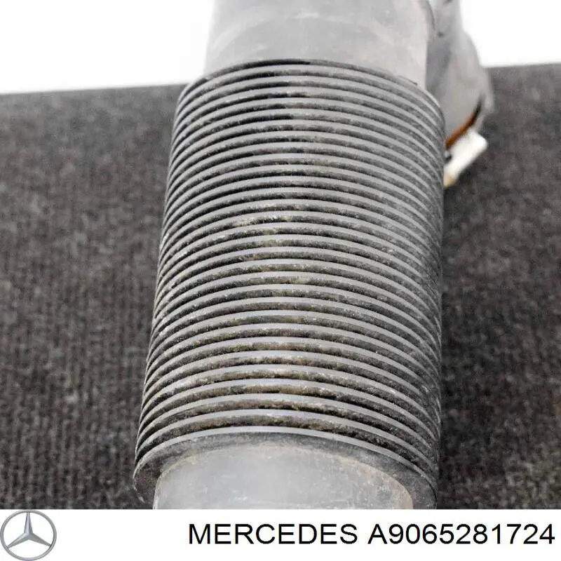 Conducto de aire, salida del filtro de aire A9065281724 Mercedes