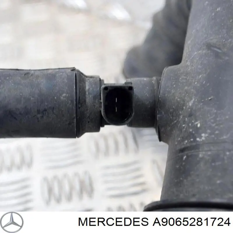Conducto de aire, salida del filtro de aire Mercedes A9065281724 precio, desde 50,82 EUR