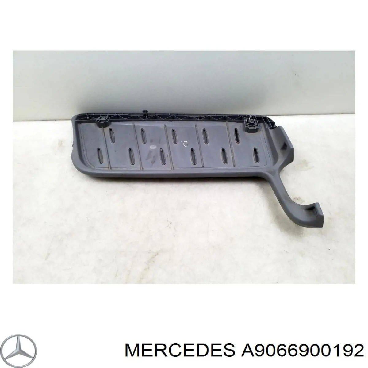 A9066900192 Mercedes