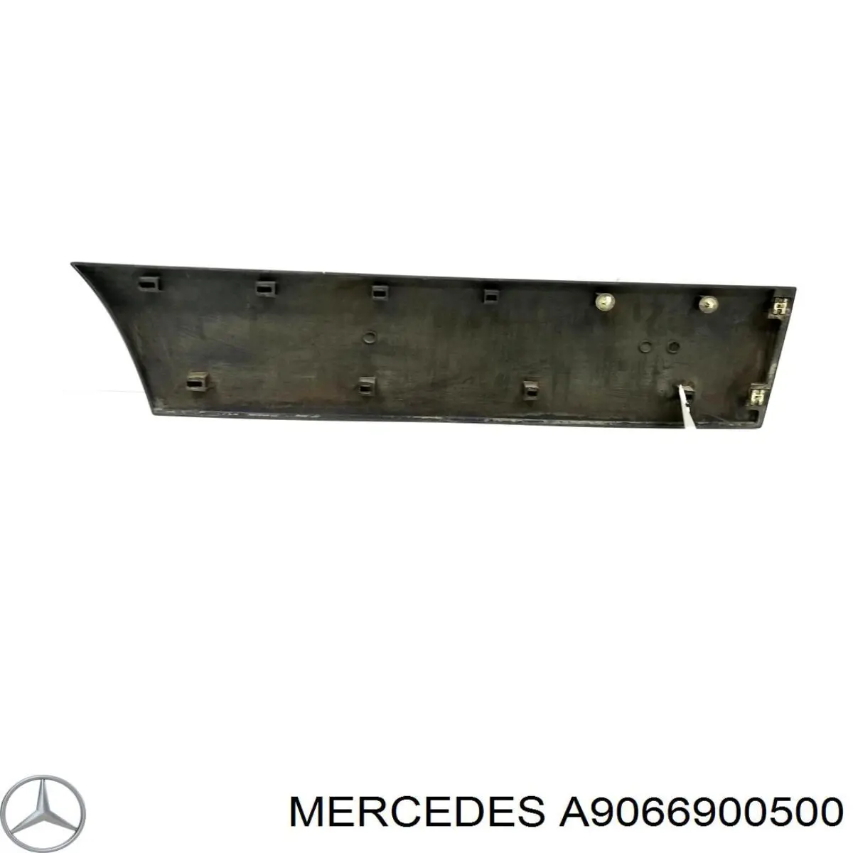 A9066900500 Mercedes Moldura inferior de puerta delantera derecha